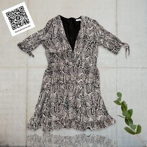 New Just Fab Mini Dress Gray Serpent Snake Print, size L